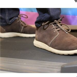 CROCS Men's Dark Brown‎ Kinsale Chukka Suede Boots, Size 10, Dapper